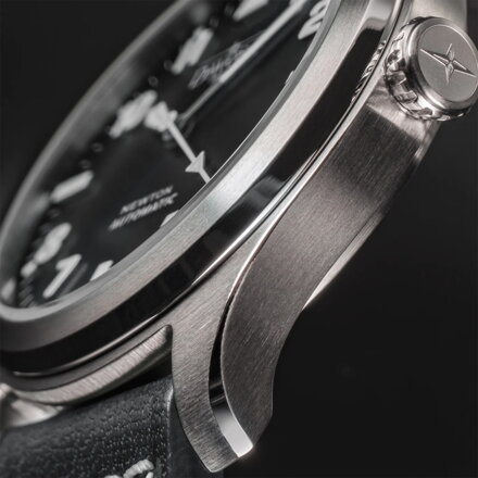 Pánske hodinky Davosa Newton Pilot 161.530.55