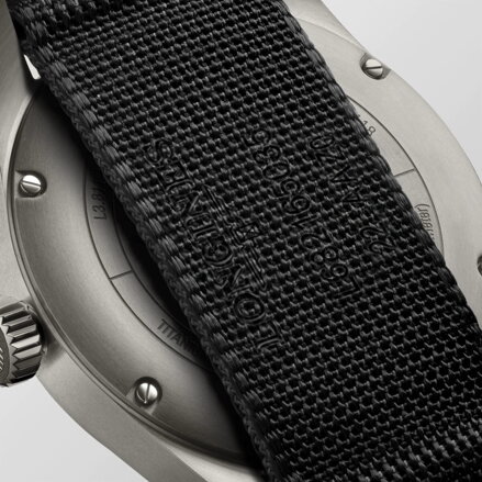 Hodinky titanové Longines Spirit L3.811.1.53.2 (L38111532)