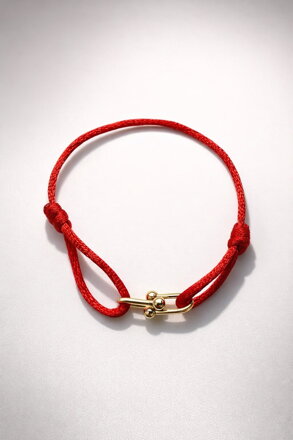 Červený náramok proti urieknutiu so zlatou ozdobou RH09