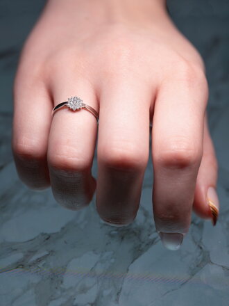 Diamantový prsteň z bieleho zlata R203 0,152 ct + darčekové balenie zdarma