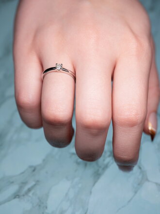 Dámsky prsteň z bieleho zlata RN402274  0,22ct