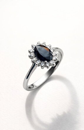 Prsteň so safírom a briliantami R032x